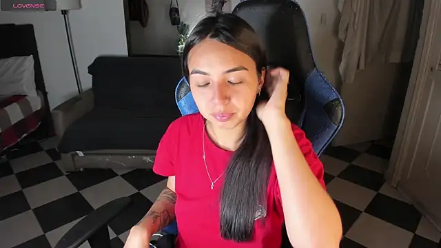 Miss Nicole online show from 03-14-25, 01:37