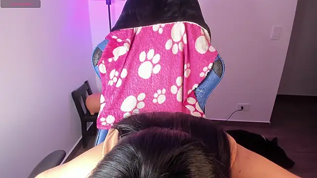 Miss Nicole online show from 11-02-25, 01:21