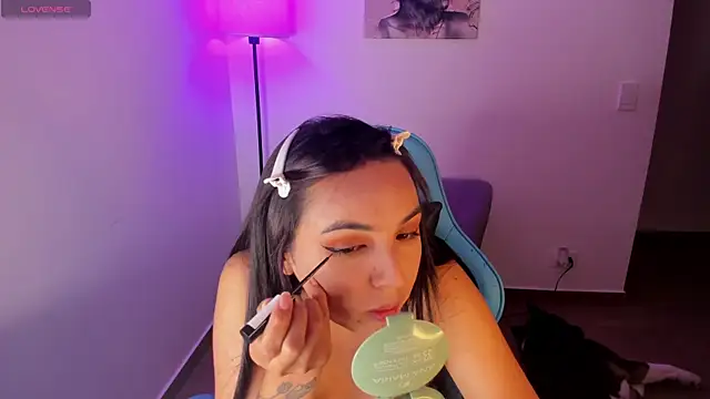 Miss Nicole online show from 05-19-26, 01:10