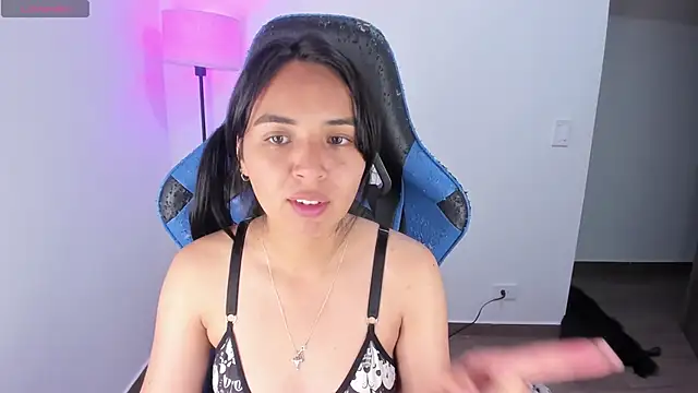 Miss Nicole online show from 11-13-25, 01:53