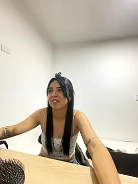 Miss Nicole online show from 10-19-25, 12:35