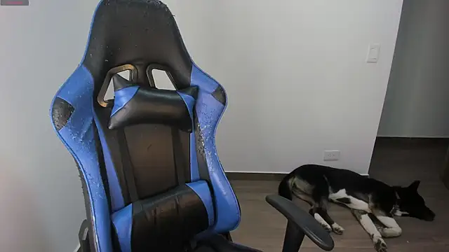 Miss Nicole online show from 10-05-25, 01:29