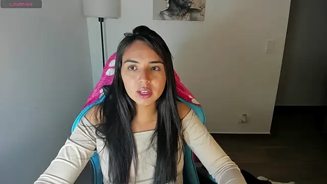 Miss Nicole online show from 05-27-26, 01:04