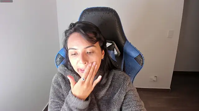 Miss Nicole online show from 09-21-25, 01:22