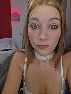 Snapshot of XLisaxx chatting on 07-07-26, 03:37 XLisaxx online show from 07-07-26, 03:37