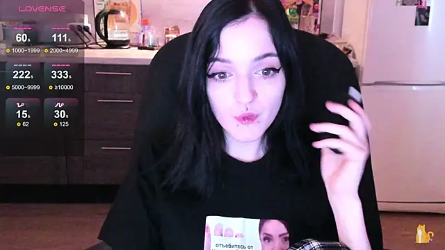 Snapshot of spticc chatting on 10-29-25, 08:13 spticc online show from 10-29-25, 08:13