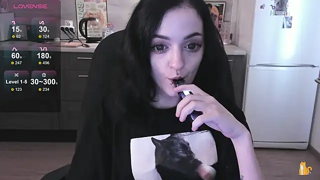 Snapshot of spticc chatting on 11-19-25, 08:14 spticc online show from 11-19-25, 08:14