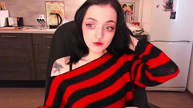 Snapshot of spticc chatting on 11-10-25, 07:24 spticc online show from 11-10-25, 07:24