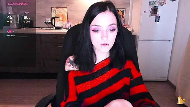 Snapshot of spticc chatting on 10-16-25, 07:27 spticc online show from 10-16-25, 07:27