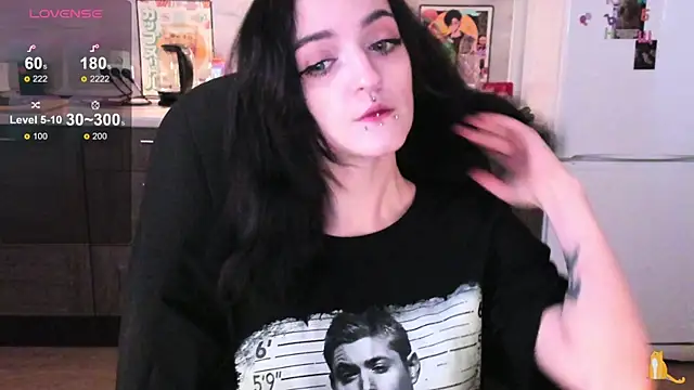 Snapshot of spticc chatting on 11-12-25, 07:56 spticc online show from 11-12-25, 07:56