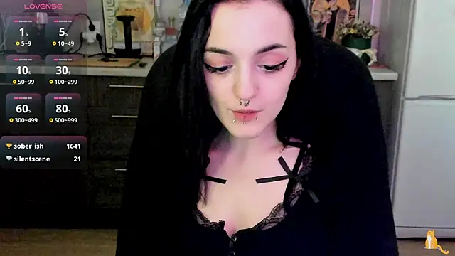 Snapshot of spticc chatting on 02-17-25, 11:02 spticc online show from 02-17-25, 11:02