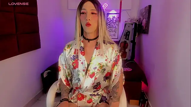 Snapshot of Yaki_Tai chatting on 03-22-25, 06:33 Yaki Tai online show from 03-22-25, 06:33