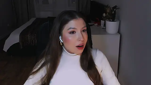 Snapshot of Eva_Chris chatting on 10-10-25, 05:14 Eva Chris online show from 10-10-25, 05:14