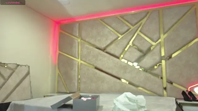 Snapshot of _emma_miller_ chatting on 02-14-26, 11:10 emma miller online show from 02-14-26, 11:10