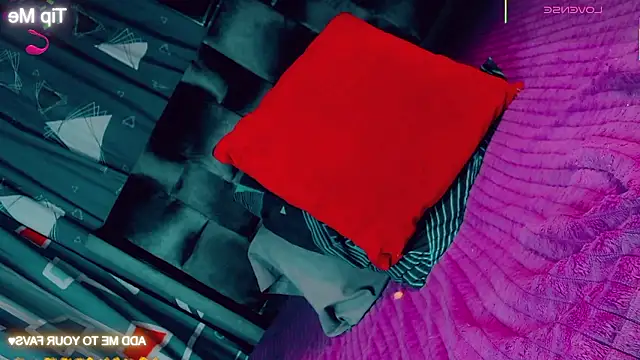 CharlotteBigCock online show from 01-08-26, 02:23