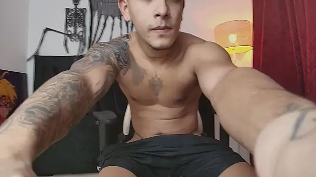 Snapshot of Evan_stoner chatting on 10-26-25, 04:46 Evan stoner online show from 10-26-25, 04:46