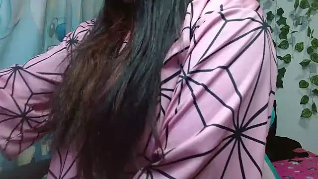 Snapshot of litlle_cat chatting on 02-02-25, 08:02 litlle cat online show from 02-02-25, 08:02