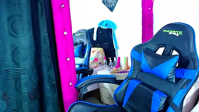 Snapshot of Jenng18 chatting on 02-03-26, 03:48 Jenng18 online show from 02-03-26, 03:48