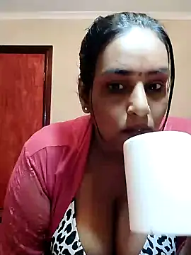 NWC4LYF online show from 11-06-25, 09:41