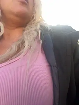 Bustyblondebabe32 online show from 05-31-26, 07:14