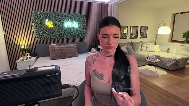 LizaRoxx online show from 04-24-26, 10:34