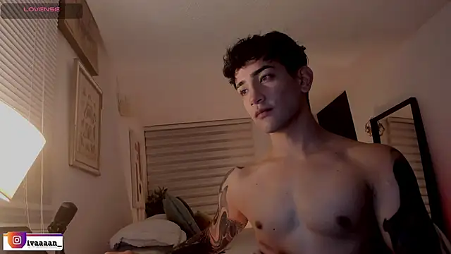 ivaaaan  online show from 04-10-26, 10:39