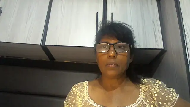 MsAttitude online show from 12-19-25, 06:49