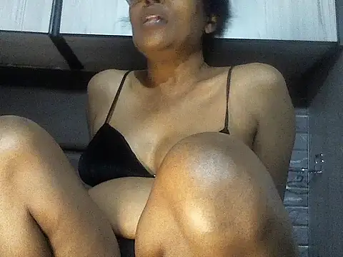 MsAttitude online show from 09-10-25, 06:12