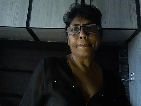 MsAttitude online show from 11-25-25, 06:03