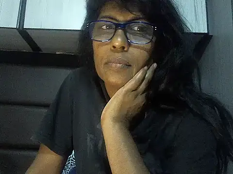 MsAttitude online show from 10-25-25, 03:56