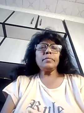 Snapshot of MsAttitude chatting on 07-17-26, 06:32 MsAttitude online show from 07-17-26, 06:32