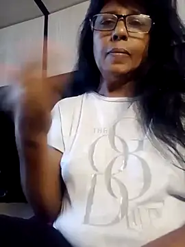 MsAttitude online show from 05-06-26, 07:23
