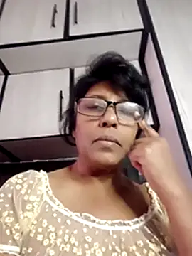 Snapshot of MsAttitude chatting on 07-09-26, 11:42 MsAttitude online show from 07-09-26, 11:42