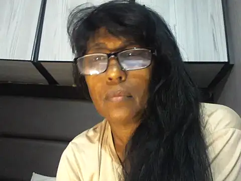 MsAttitude online show from 02-12-26, 06:57