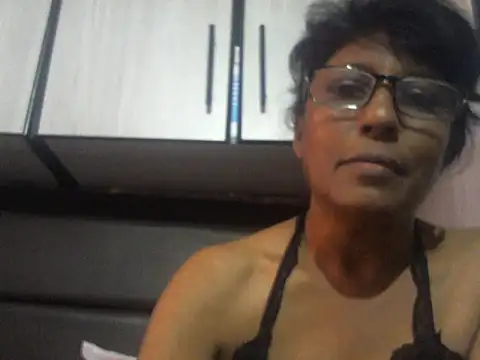 Snapshot of MsAttitude chatting on 03-27-26, 12:17 MsAttitude online show from 03-27-26, 12:17