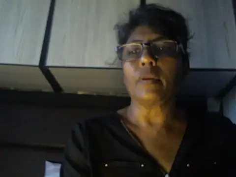 Snapshot of MsAttitude chatting on 04-10-26, 06:31 MsAttitude online show from 04-10-26, 06:31