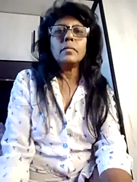 MsAttitude online show from 05-18-26, 06:40