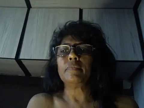 Snapshot of MsAttitude chatting on 03-06-26, 06:19 MsAttitude online show from 03-06-26, 06:19