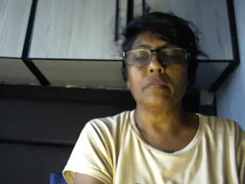 Snapshot of MsAttitude chatting on 04-04-26, 08:54 MsAttitude online show from 04-04-26, 08:54