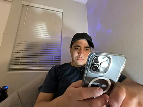 Snapshot of Ryan_Garcia_ chatting on 09-19-25, 03:10 Ryan Garcia online show from 09-19-25, 03:10