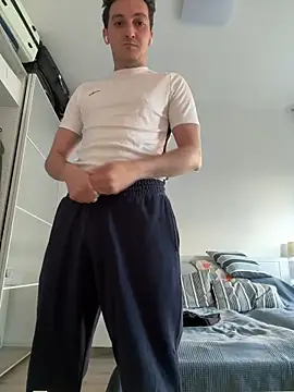SQUIRRRTER online show from 04-27-26, 04:49