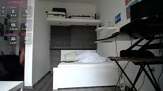 SQUIRRRTER online show from 03-12-25, 03:40