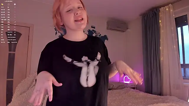 Snapshot of LisaLaas chatting on 03-14-25, 02:08 LisaLaas online show from 03-14-25, 02:08