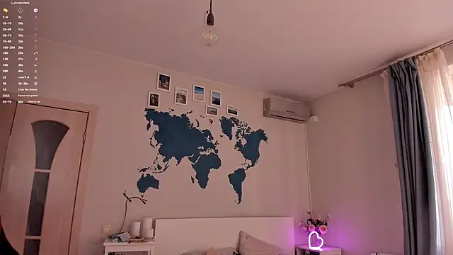 Snapshot of LisaLaas chatting on 03-21-25, 01:45 LisaLaas online show from 03-21-25, 01:45