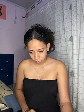 Miley and Vash online show from 10-22-25, 04:17