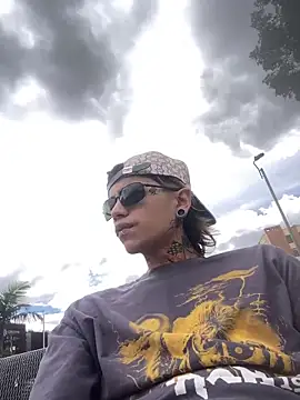 AcidMilo online show from 11-27-25, 04:18