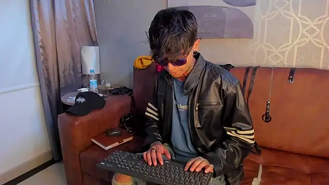 AcidMilo online show from 12-07-24, 02:41