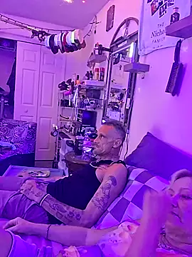 hotnicz10 online show from 07-01-26, 04:57
