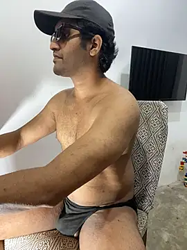 Snapshot of Lahirumadu2 chatting on 05-21-26, 04:59 Lahirumadu2 online show from 05-21-26, 04:59