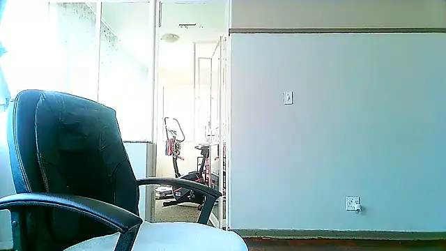 Snapshot of Charlie-Crawford chatting on 03-07-25, 01:07 Charlie-Crawford online show from 03-07-25, 01:07